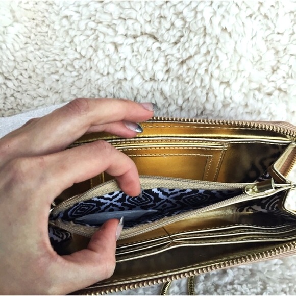 Steve Madden color block chain wristlet wallet - Picture 3 of 3